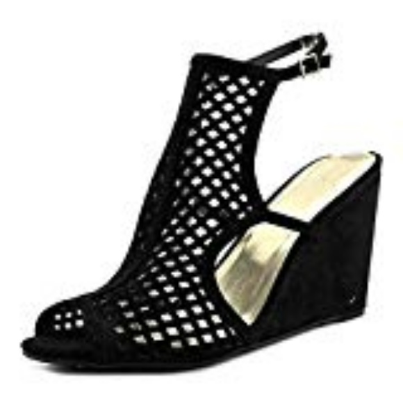 Material Girl Womens Kinzley Fabric Peep Toe - Picture 2 of 2